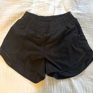 Lululemon Black Shorts, Womens 6 Tall